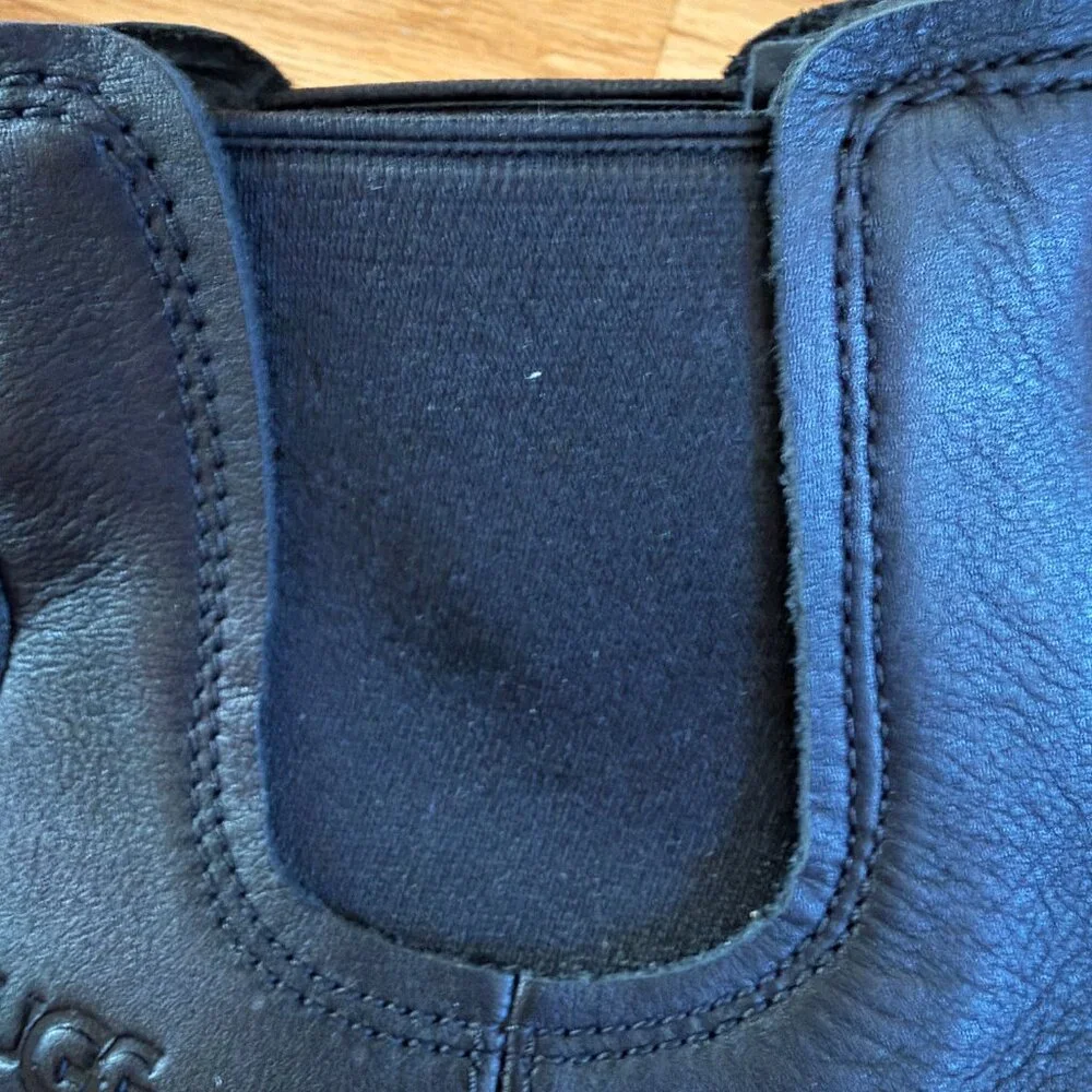 UGG Women's Black Chelsea Boots - Picture 10 of 16